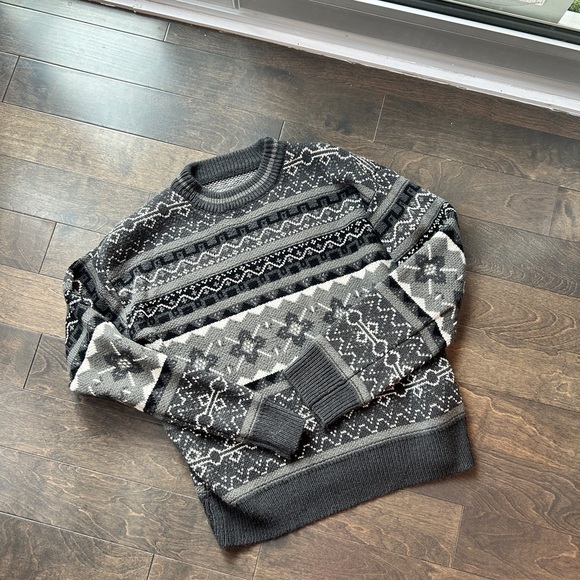 Gothic Grunge Print Sweater in Grey Academic Pattern - Picture 4 of 8